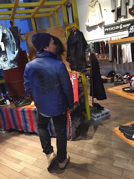 「LRG（エルアールジー）のアイテム（帽子）」を使った、小林一寿さん（メンズ・164cm）の冬コーディネート