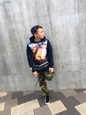 「LRG（エルアールジー）のアイテム（帽子）」を使った、小林一寿さん（メンズ・165cm）の冬コーディネート