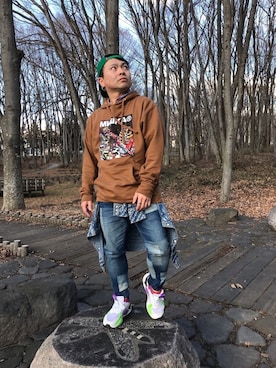 「MISHKA（ミシカ）のアイテム（キャップ）」を使った、小林一寿さん（メンズ・165cm）の春コーディネート