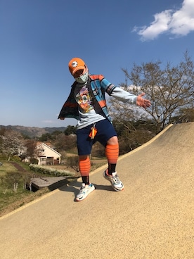 「MISHKA（ミシカ）のアイテム（キャップ）」を使った、小林一寿さん（メンズ・165cm）の春コーディネート