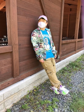 「アイテム（ブルゾン）」を使った、小林一寿さん（メンズ・165cm・30代）の秋コーディネート
