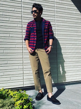 「JIMMY CHOO（ジミーチュウ）のアイテム（スリッポン）」を使った、asahi1988さん（メンズ・172cm）の秋コーディネート