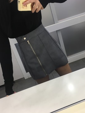 「XOXO（キスキス）のアイテム（スカート、グレー系）」を使った、小島明由美さん（レディース・155cm）の冬コーディネート