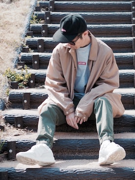 「Leyline」｜「アイテム（ステンカラーコート）」を使った、yuumaさん（メンズ・173cm）の春コーディネート