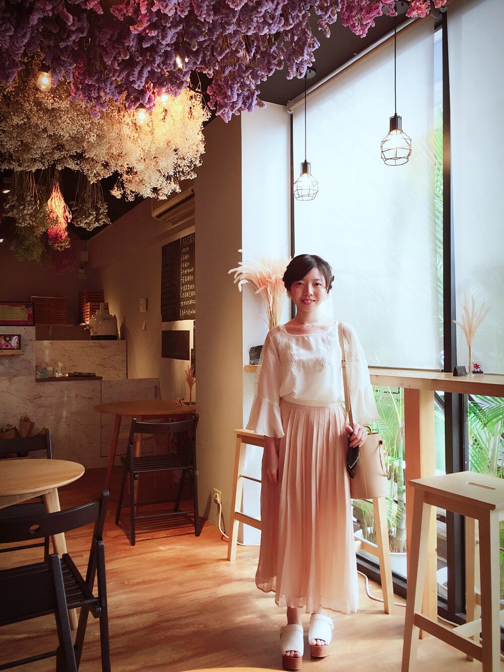 「夏、夏コーデ、二連休、乾燥花、雪の氷、バケツバッグ、ootd、outfit」｜「PAZZOのアイテム（トップス、ベージュ系）」を使った、alicealice0305さん（レディース・153cm）の春コーディネートの1枚目の写真