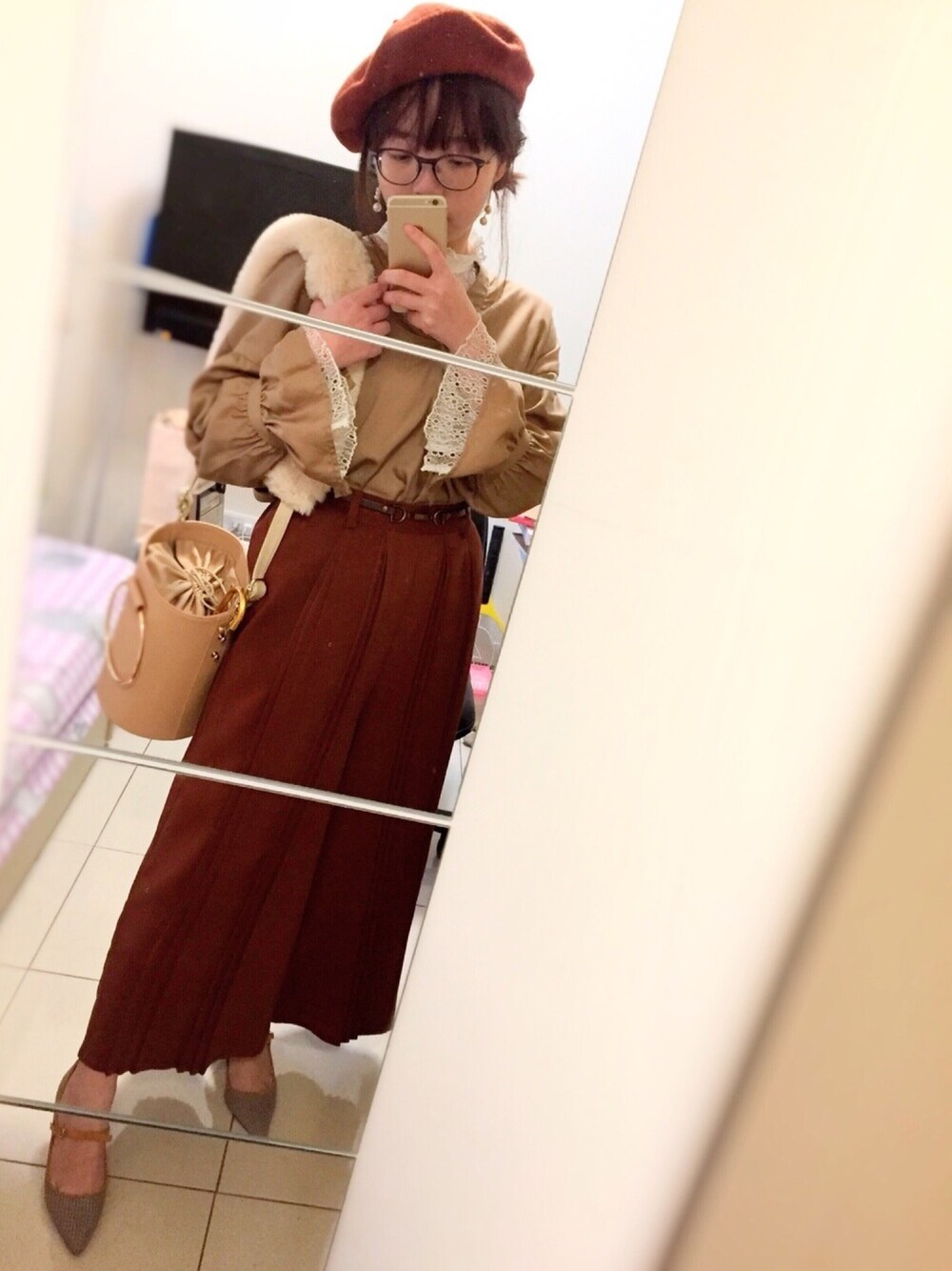 「冬、冬コーデ、ootd、outfit」｜「earth music&ecologyのアイテム（トップス、ベージュ系）」を使った、alicealice0305さん（レディース・153cm）の冬コーディネートの1枚目の写真