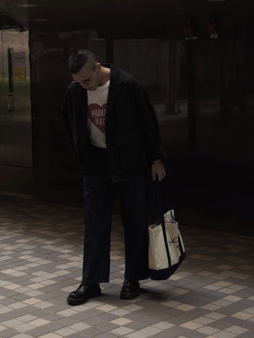「ootd、夏、休閒、復古、Noah、HUMAN MADE、古着MIX」｜「NOAHのアイテム（ショルダーバッグ、ホワイト系）」を使った、Mr.Lee さん（メンズ・173cm）の秋コーディネートの1枚目の写真