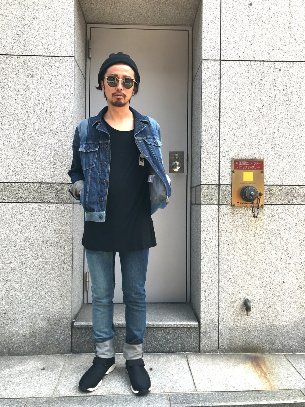「LANVIN、LHP、LHP名古屋、デニム、デニムパンツ、デニムジャケット、Gジャン、MARNI、CELINE、サングラス」｜「LANVINのアイテム（デニムジャケット、ブルー系）」を使った、相川直輝さん（メンズ・172cm）の春コーディネートの1枚目の写真
