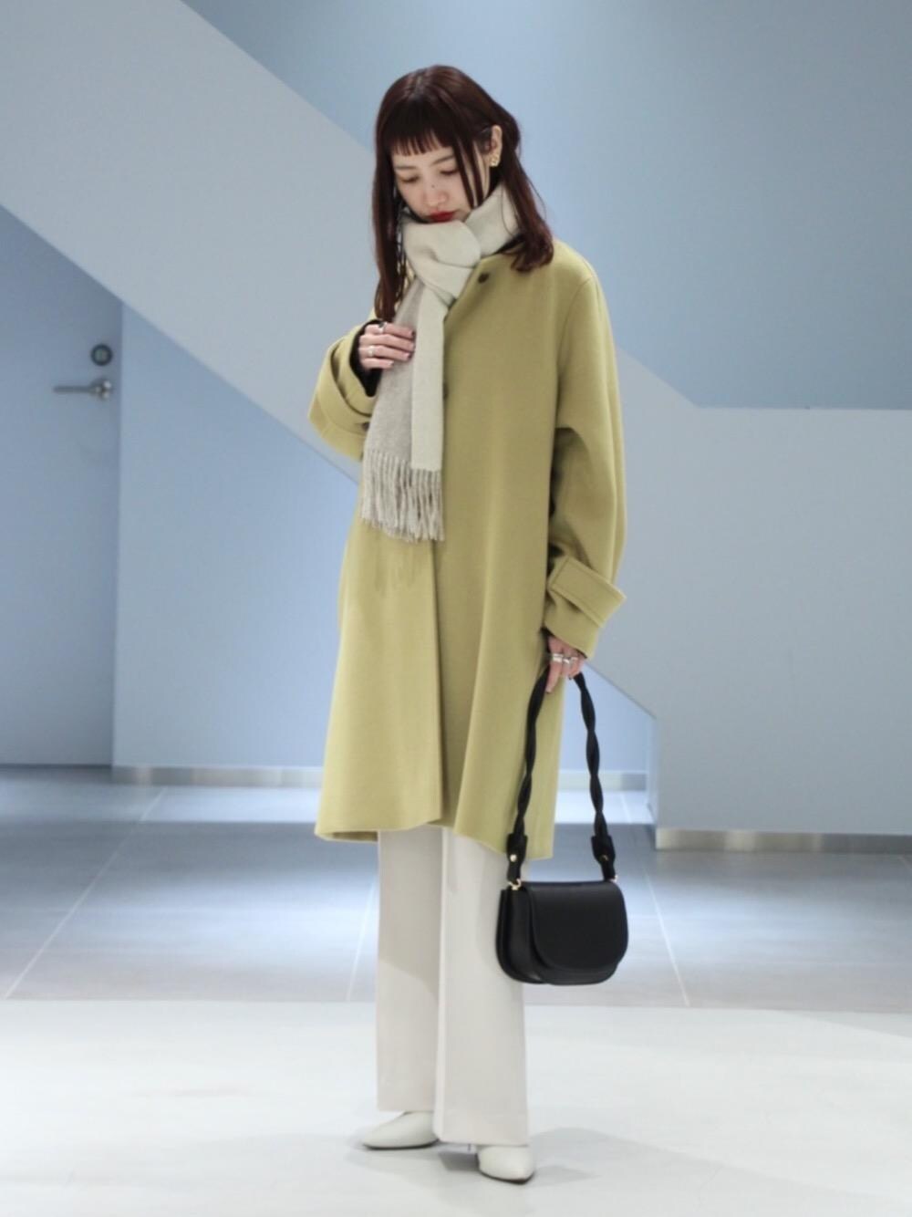 「シューズ、フェミニン、RECOMMEND  ITEM STYLING、👟バッグ、ニット/セーター、ぱんつ、あうたー」｜「BEAUTY&YOUTH UNITED ARROWSのフラップツイストショルダーバッグ -2WAY- ∴（ショルダーバッグ、ブラック系）」を使った、先原（sakihara）さん（レディース・155cm）の秋コーディネートの1枚目の写真