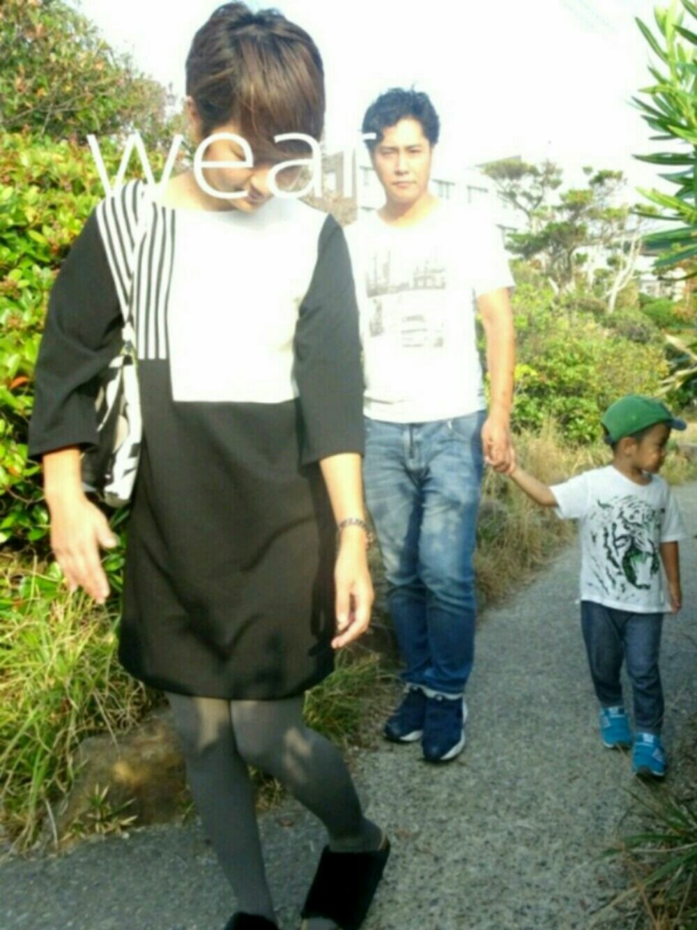 「久しぶり投稿、オトナカジュアル、ワンピース、marimekko、モノトーン、旅行、秋服、おしゃれさんと繋がりたい、ベリーショート」｜「marimekkoのアイテム（クラッチバッグ、グレー系）」を使った、★yuki★さん（レディース・161cm）の秋コーディネートの1枚目の写真