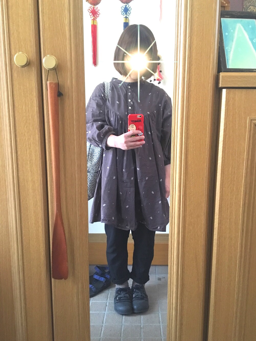 「今日のコーデ、黒」｜「studio CLIPのアイテム（チュニック、グレー系）」を使った、まっきさん（レディース・148cm）の夏コーディネートの1枚目の写真