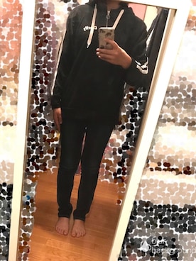 「NOWHERE（ノーウェア）のアイテム」を使った、すずゆらさん（レディース・163cm）の冬コーディネート
