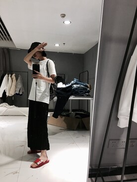 「回力のアイテム（シューズ、レッド系）」を使った、Win Chanさん（レディース・160cm）の夏コーディネート