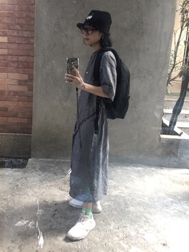「VANS（バンズ）のアイテム（バックパック/リュック、ブラック系）」を使った、Win Chanさん（レディース・160cm）の秋コーディネート