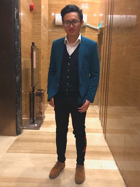 「ZARA MANのアイテム（チノパンツ）」を使った、玉樹臨風吹水唔過腦Angusさん（メンズ・175cm）の冬コーディネート