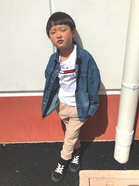 「5歳」｜「アイテム（デニムジャケット）」を使った、Miiiinaさん（キッズ・110cm）の春コーディネート