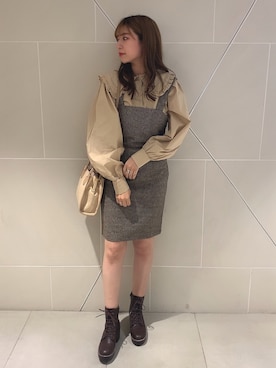 「襟付きトップス」｜「アイテム（ジャンパースカート）」を使った、ayakaさん（レディース・154cm）の秋コーディネート