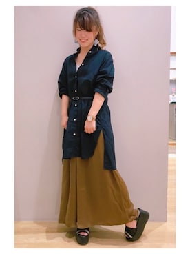「ベージュパンツ」｜「アイテム（チュニック）」を使った、さ り ーさん（レディース・154cm）の夏コーディネート