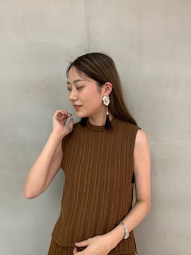 「アイテム（イヤリング）」を使った、Mana Sodaさん（レディース・168cm）の夏コーディネート