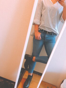 「American Eagle（アメリカンイーグル）のアイテム（デニムパンツ、ブルー系）」を使った、M i k iさん（レディース）の秋コーディネート