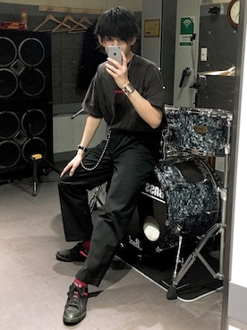 「tk.TAKEO KIKUCHI」｜「アイテム（財布/小物）」を使った、どこでもりょーへいビート🐰🥁さん（メンズ・170cm）の夏コーディネート