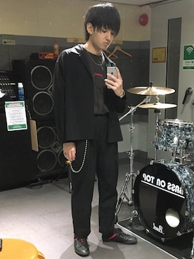「tk.TAKEO KIKUCHI」｜「アイテム（財布/小物）」を使った、どこでもりょーへいビート🐰🥁さん（メンズ・170cm）の夏コーディネート