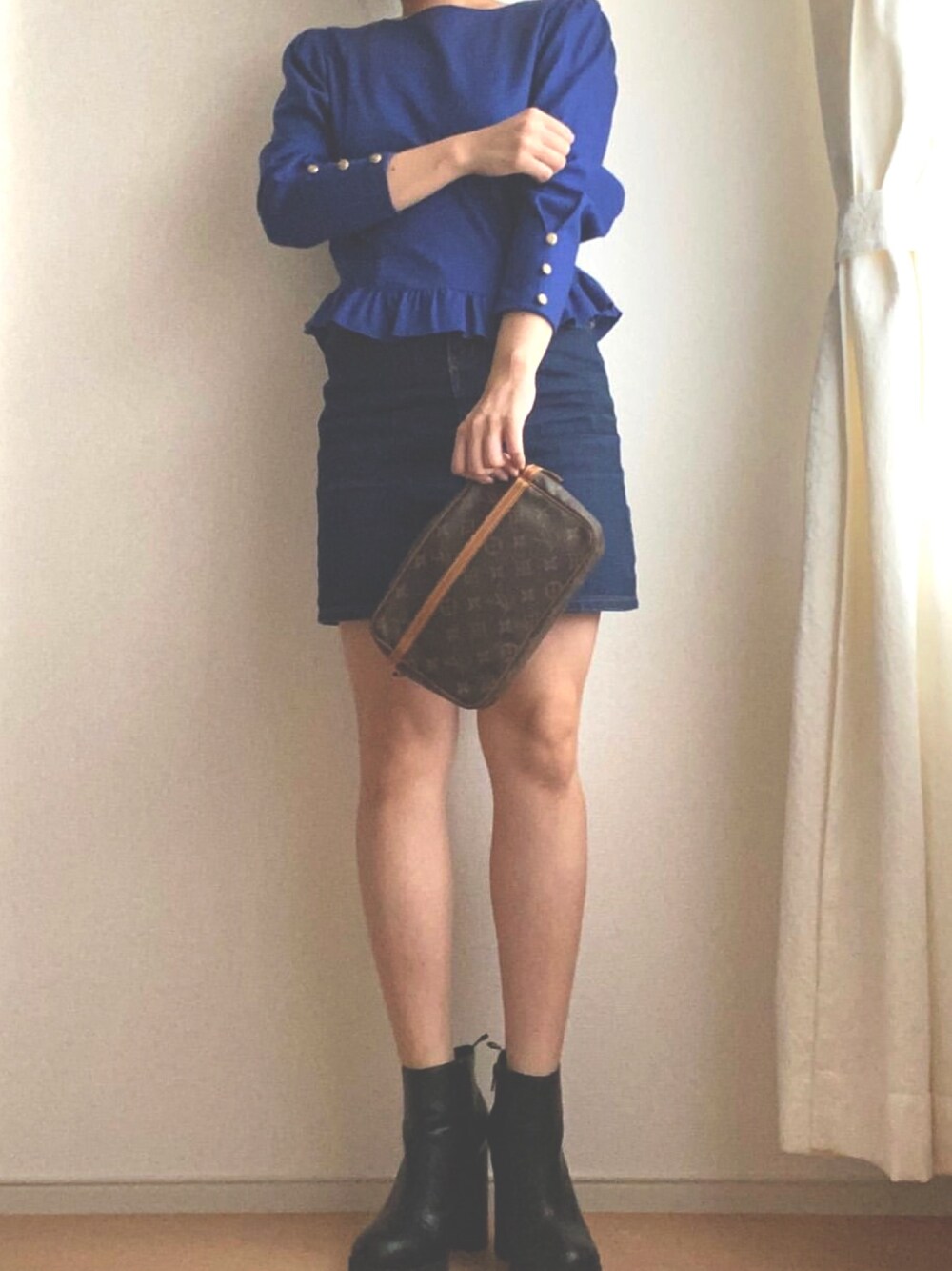 「ヴィトン、デニムスカート、おさがり、おさがりコーデ、青コーデ、SPAO コーデ」｜「ママのおさがりのアイテム（トップス、ブルー系）」を使った、みーたん🌙🤍さん（レディース・164cm）の春コーディネートの1枚目の写真