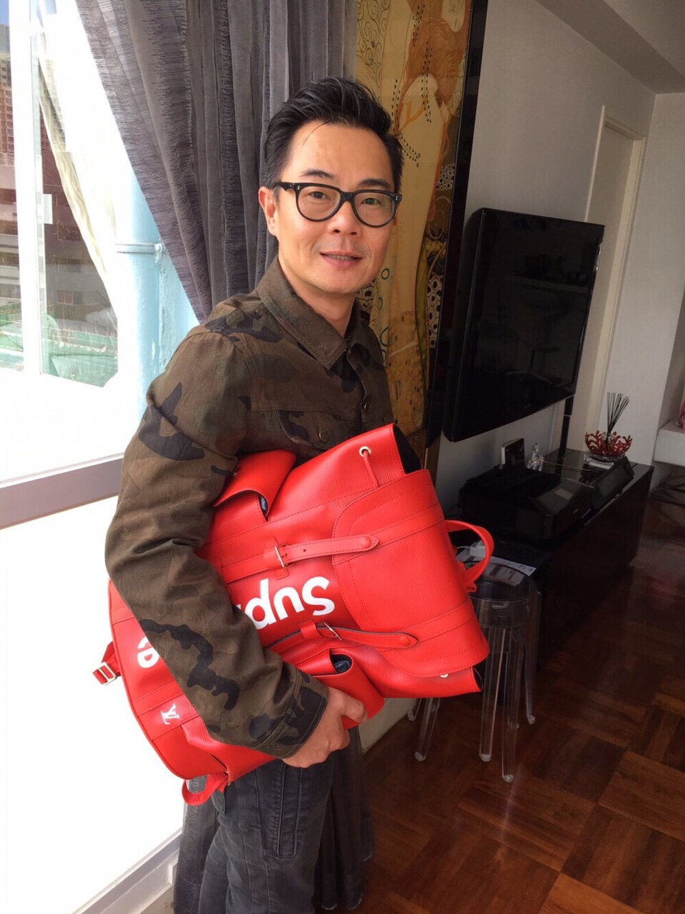 「menswear、mens fashion、第五系」｜「Louis Vuitton x Supremeのアイテム（デニムジャケット、その他）」を使った、Jasonさん（メンズ・166cm）の秋コーディネートの1枚目の写真