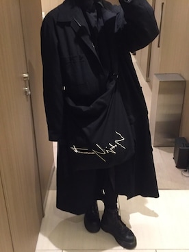 「Yohji Yamamoto（ヨウジヤマモト）のアイテム（トレンチコート）」を使った、伊藤裕哉（みえ）さん（メンズ・173cm）の冬コーディネート