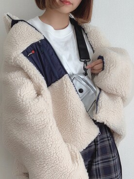 「アイテム（ボディバッグ/ウエストポーチ、シルバー系）」を使った、tarouさん（レディース・154cm）の秋コーディネート