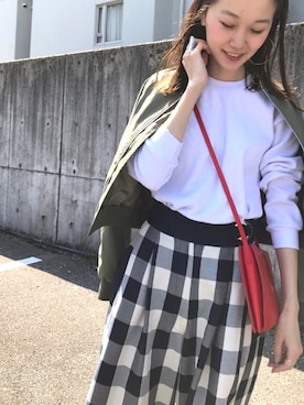 「URBAN RESEARCH（アーバンリサーチ）のアイテム（MA-1）」を使った、mioさん（レディース・166cm）の春コーディネート