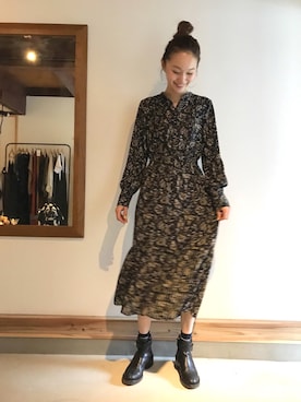 「GIVENCHY（ジバンシイ）のアイテム」を使った、mioさん（レディース・166cm）の秋コーディネート