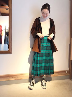 「白ニット」｜「アイテム（ムートンコート）」を使った、mioさん（レディース・166cm）の冬コーディネート
