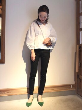 「Acne Studios（アクネストゥディオズ）のACNE STUDIOS SKIN 5 BLACK（デニムパンツ）」を使った、mioさん（レディース・166cm）の冬コーディネート