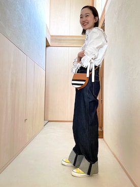 「mignon（ミニョン）のアイテム（デニムパンツ）」を使った、mioさん（レディース・166cm）の春コーディネート