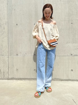 「mignon（ミニョン）のアイテム（デニムパンツ）」を使った、mioさん（レディース・165cm）の春コーディネート