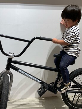 「西松屋（ニシマツヤ）のアイテム（その他パンツ、ブルー系）」を使った、Reiさん（キッズ）の秋コーディネート