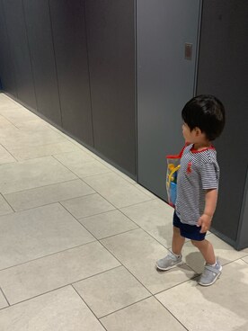 「POLO RALPH LAUREN（ポロ ラルフ ローレン）のアイテム（Tシャツ/カットソー、ブルー系）」を使った、Reiさん（キッズ）の夏コーディネート