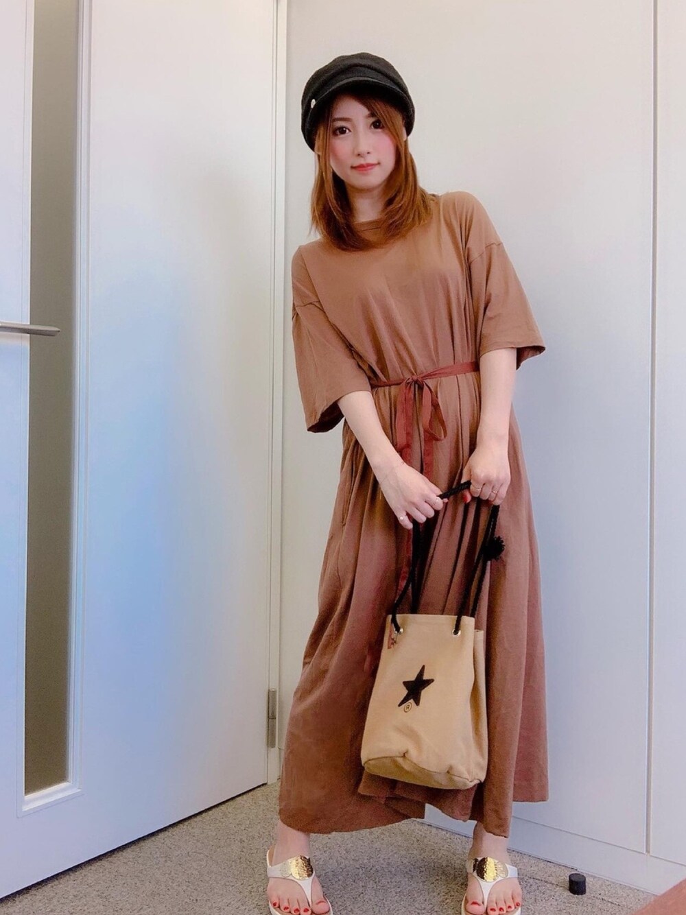 「ゆるコーデ、ここみんコーデ」｜「CA4LAのMAT SS（キャスケット、ブラック系）」を使った、成瀬心美さん（レディース・147cm）の春コーディネートの1枚目の写真