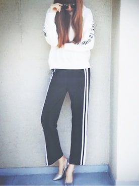 「GU（ジーユー）のアイテム（パーカー、ホワイト系）」を使った、桧山えり梛さん（レディース・175cm）の春コーディネート