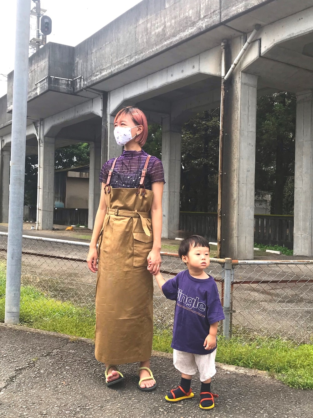 「休日スタイル、2歳、ハンドメイド、Littlesuzie、little suzie、モンベル、シースルートップス、シアートップス」｜「no brandの［USED］シースルー刺繍紫トップス（Tシャツ/カットソー、パープル系）」を使った、Chinkkarinさん（レディース・165cm）の秋コーディネートの1枚目の写真