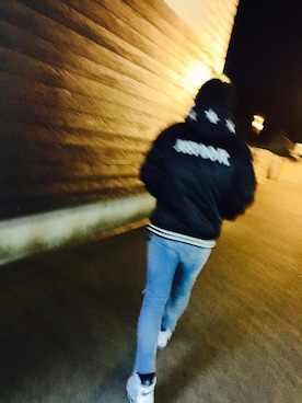 「F.C.R.B.（エフシーアールビー）のアイテム（スタジャン）」を使った、サトシさん（メンズ・170cm）の冬コーディネート