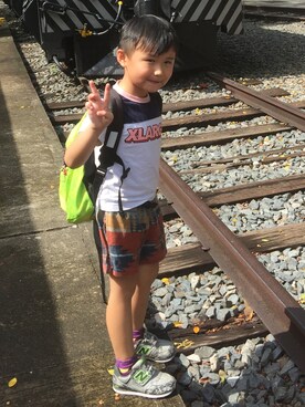 「XLARGE KIDS（エクストララージキッズ）のATHLETIC TEE（Tシャツ/カットソー、ホワイト系）」を使った、Gigi Yuenさんの秋コーディネート