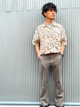 「柄シャツコーデ」｜「アイテム（スラックス）」を使った、古着屋olfeさん（メンズ・175cm）の夏コーディネート