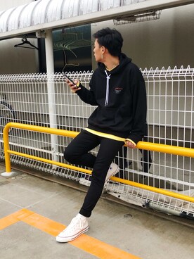 「ANDERSSON BELL（アンダースンベル）のアイテム（Tシャツ/カットソー）」を使った、eiseiiwamiさん（メンズ・174cm）の春コーディネート