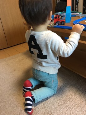 「ボーダーソックス」｜「アイテム（スウェット）」を使った、HARU‎🐾さん（キッズ・80cm）の冬コーディネート