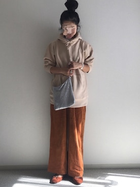 「チャンピオン パーカー」｜「アイテム（アクセサリー）」を使った、yukariさん（レディース・168cm）の秋コーディネート