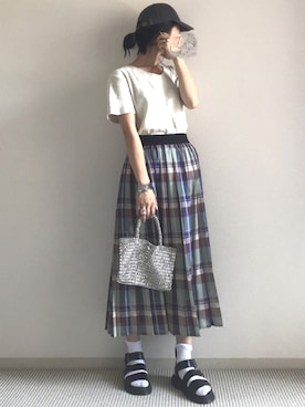 「ビーズバッグ」｜「アイテム（キャップ）」を使った、yukariさん（レディース・168cm）の夏コーディネート