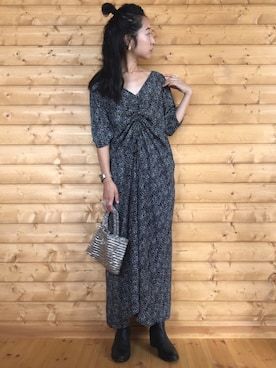 「小花柄ワンピース」｜「アイテム（アクセサリー）」を使った、yukariさん（レディース・168cm）の夏コーディネート