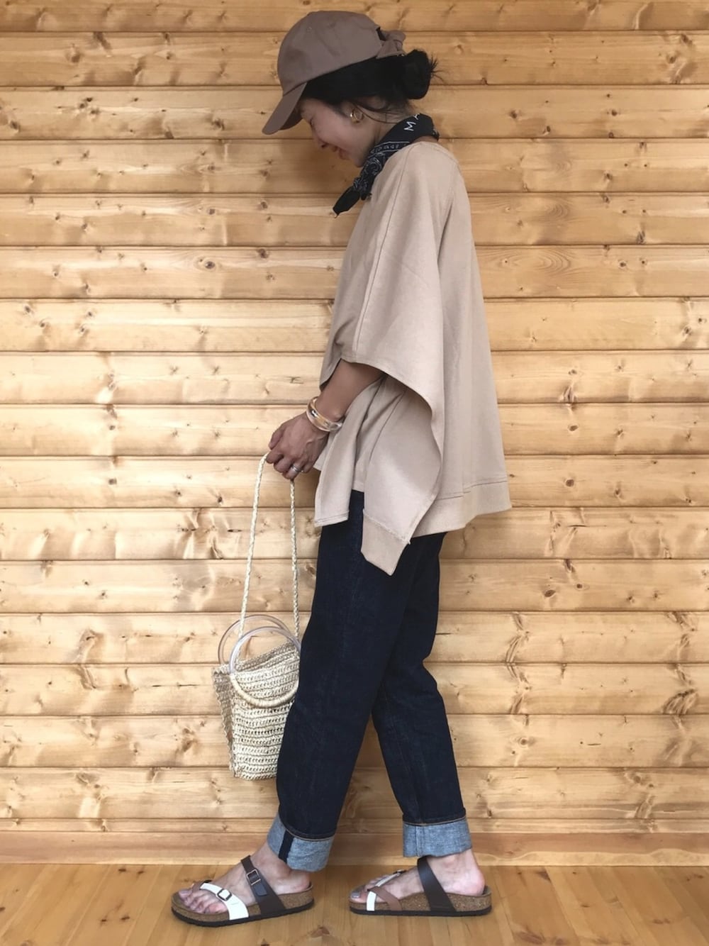 「リップスター、LIPSTAR、ポンチョ、ポンチョ風、zozoデニム、ストレートデニム、ビルケンシュトック、birkenstock、カジュアルコーデ」｜「14+のデニムリボンCAP 14+オリジナル バックリボン キャップ レディース 帽子 BIG（キャップ、ベージュ系）」を使った、yukariさん（レディース・168cm）の夏コーディネートの1枚目の写真